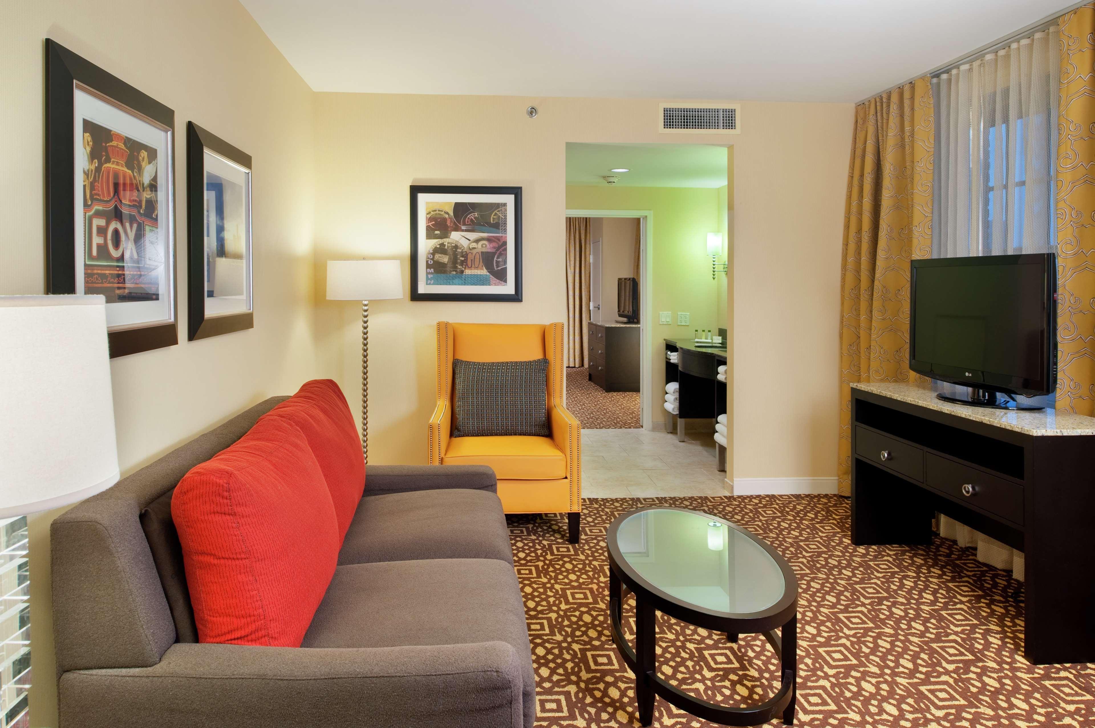 Doubletree Suites By Hilton Hotel Detroit Downtown - Fort Shelby Quarto foto