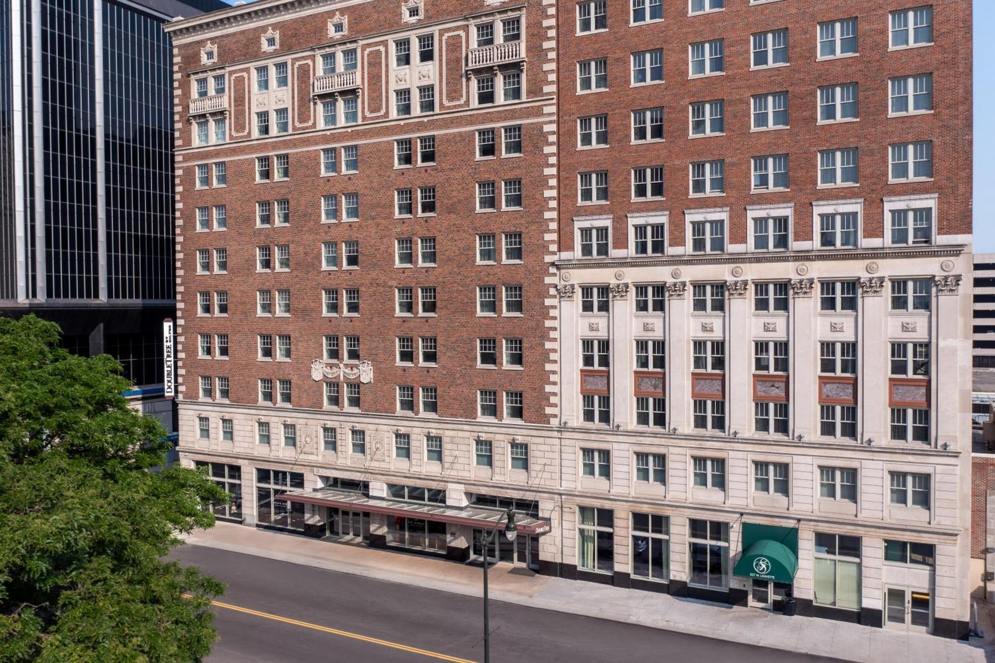 Doubletree Suites By Hilton Hotel Detroit Downtown - Fort Shelby Exterior foto